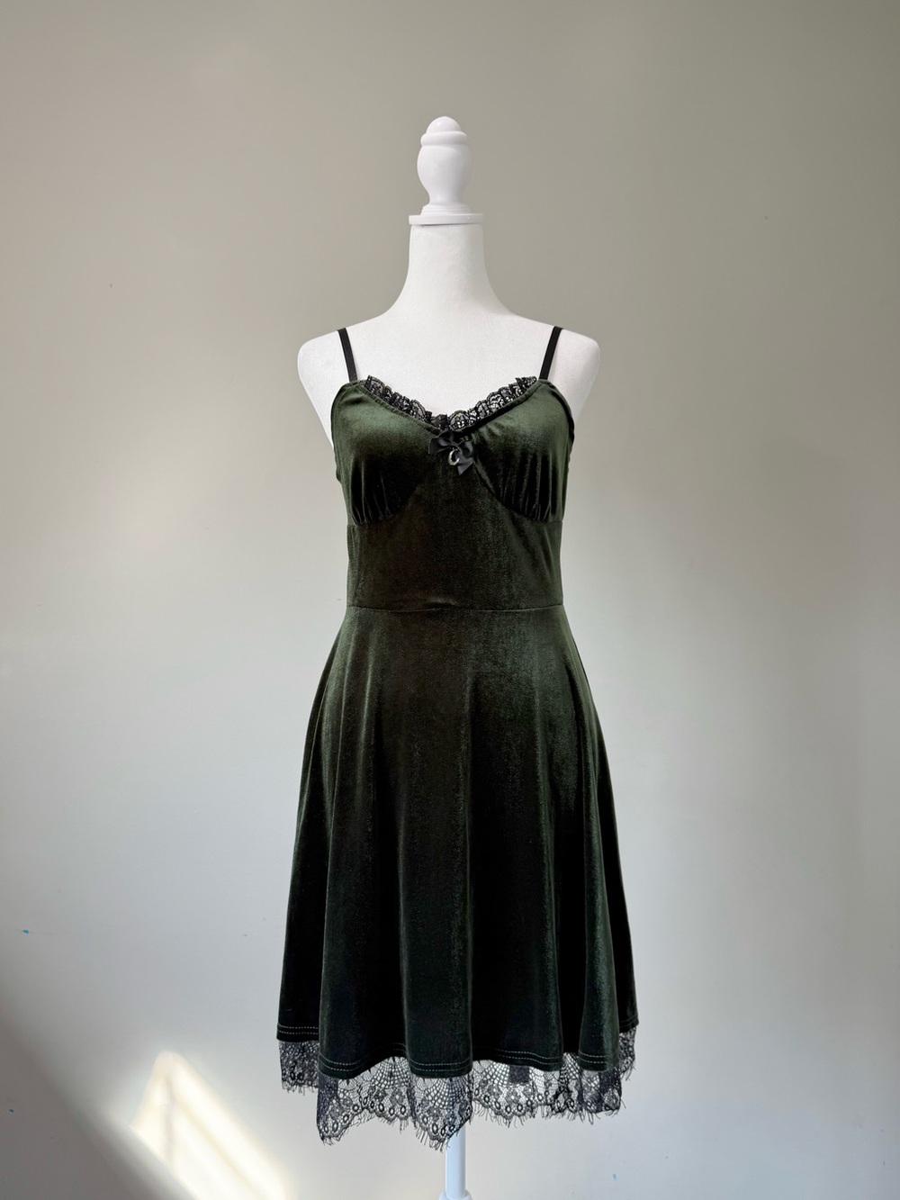 Gothic Green Velvet Lace Trim Dress